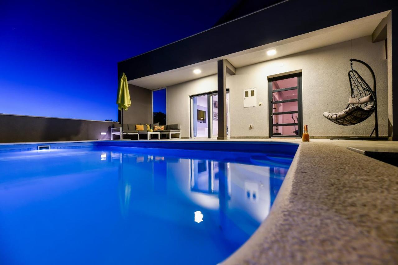 Luxurious Villa Natali Pridraga Exterior photo